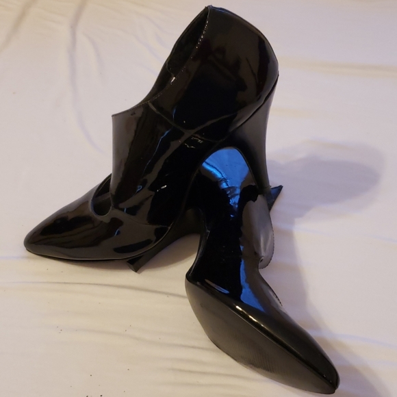 BCB Girls black patent leather shoe - Picture 2 of 4